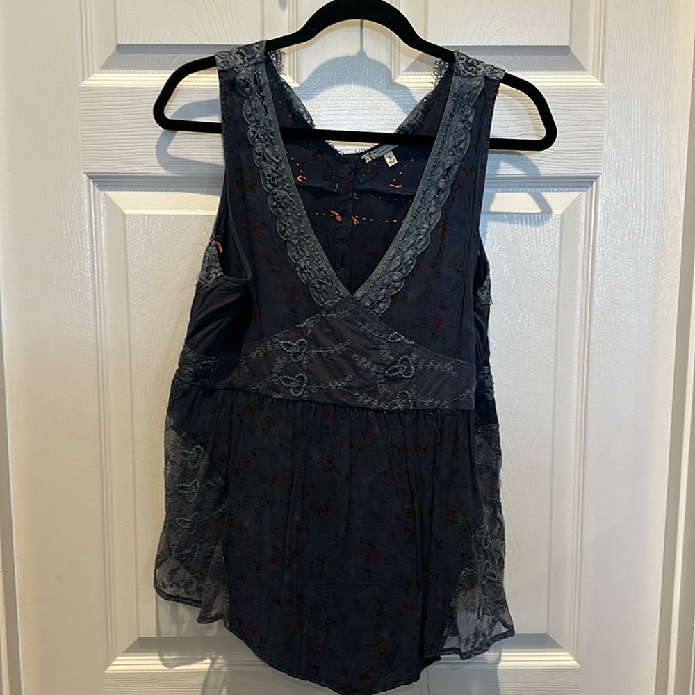 Women's Gimmicks Top - size L